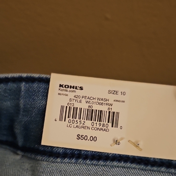 NWT. LC Women's Blue Jeans - Picture 4 of 6